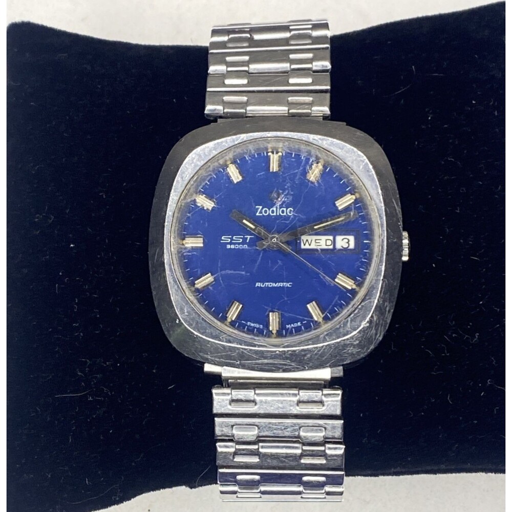 Vintage Zodiac SST 36000 Automatic Mens Watch Swiss Made Water & Shock Resistant